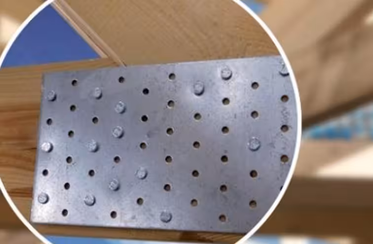 Caurumplates